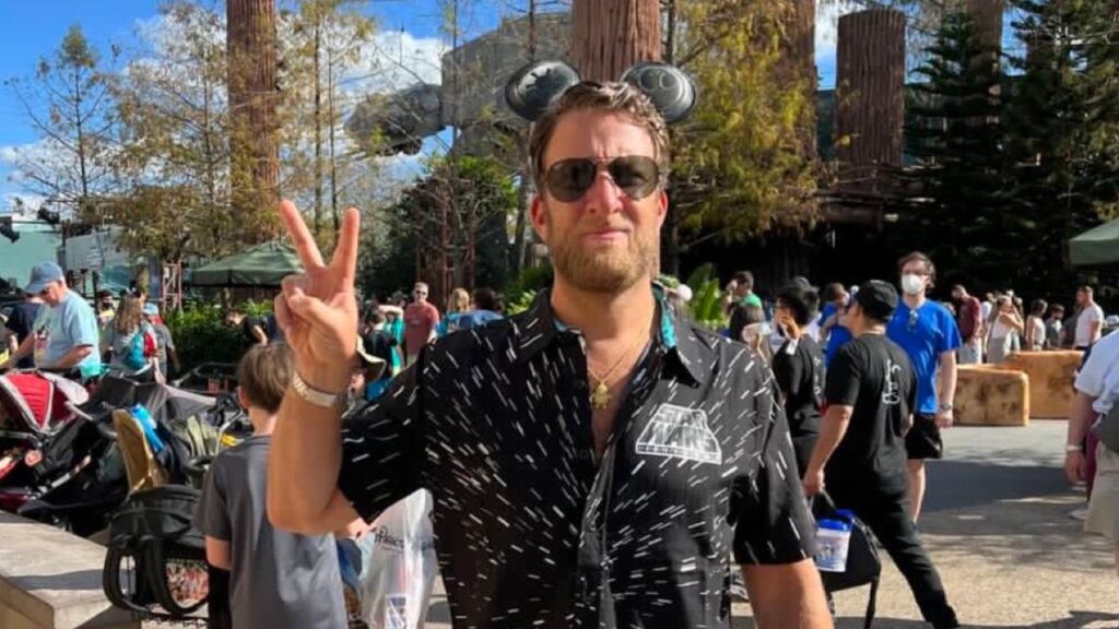 Dave Portnoy addresses fan backlash after viral antisemitic incident at Philadelphia Barstool Bar