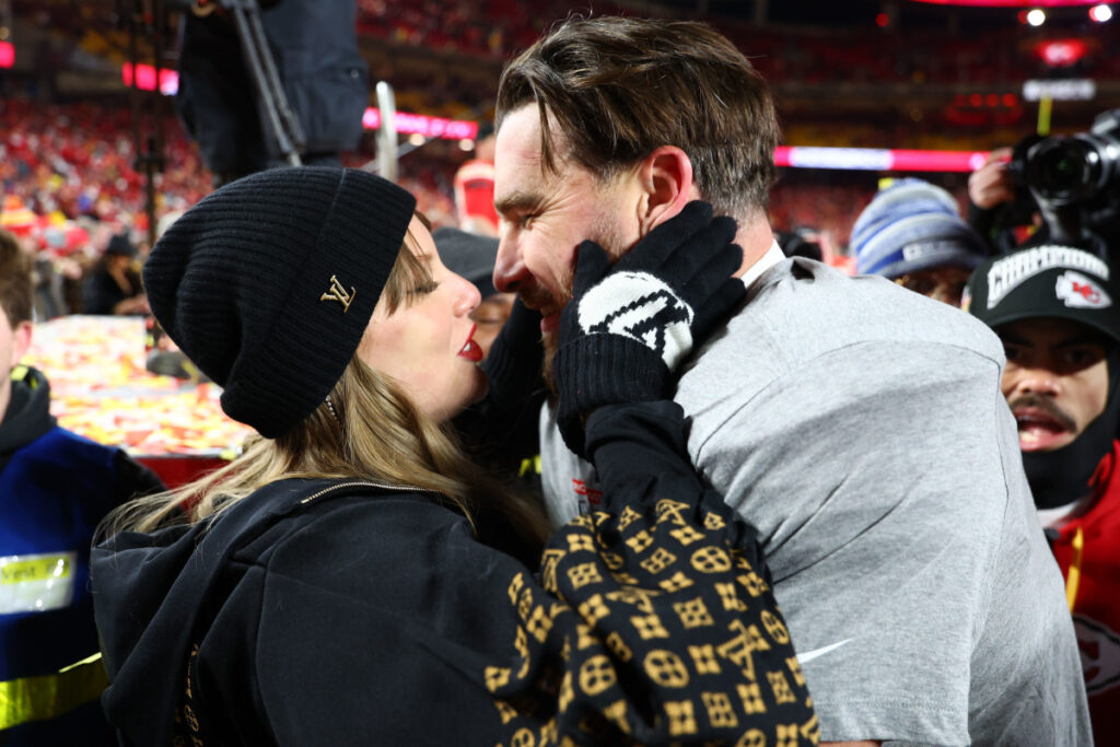 Taylor Swift and Travis Kelce were spotted enjoying a family meal on Mother's Day - their first public appearance in nearly two months. Photo: Getty