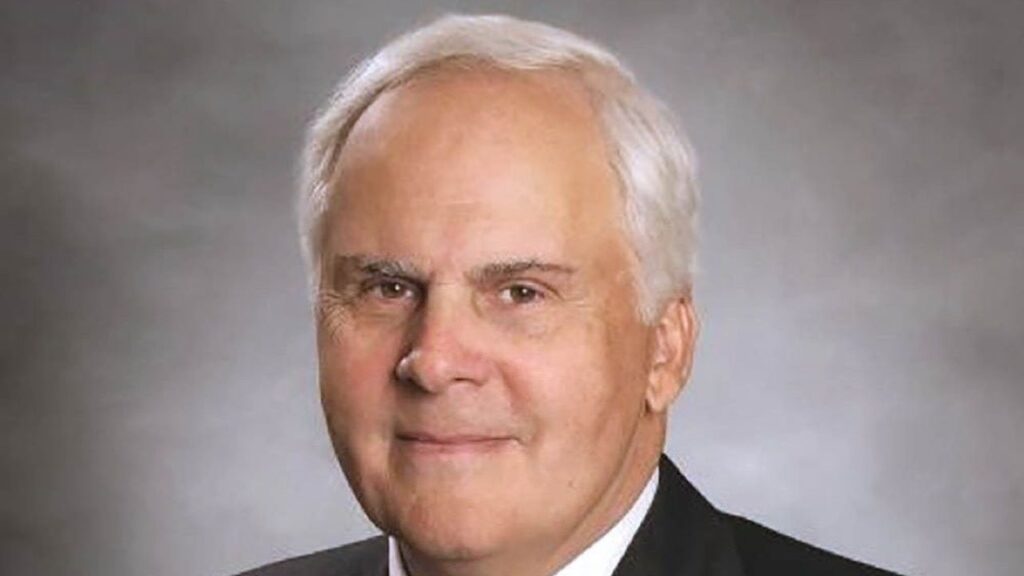 Discover the cause of death of Fred Smith, FedEx founder and Marine Corps veteran, and explore his impactful life and legacy