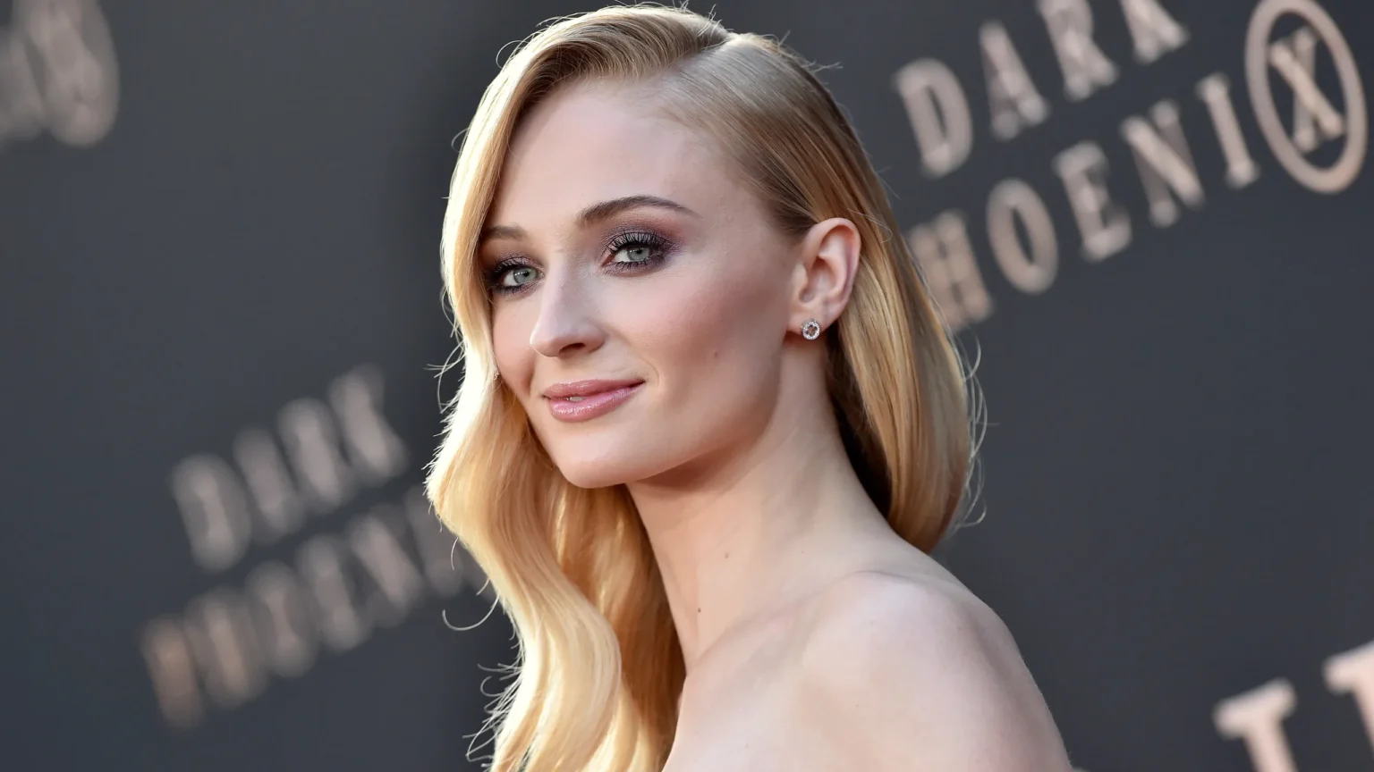 Sophie Turner clapped back at online trolls who shamed her of being a bad mother with a fiery response that had fans cheering. Photo: Getty